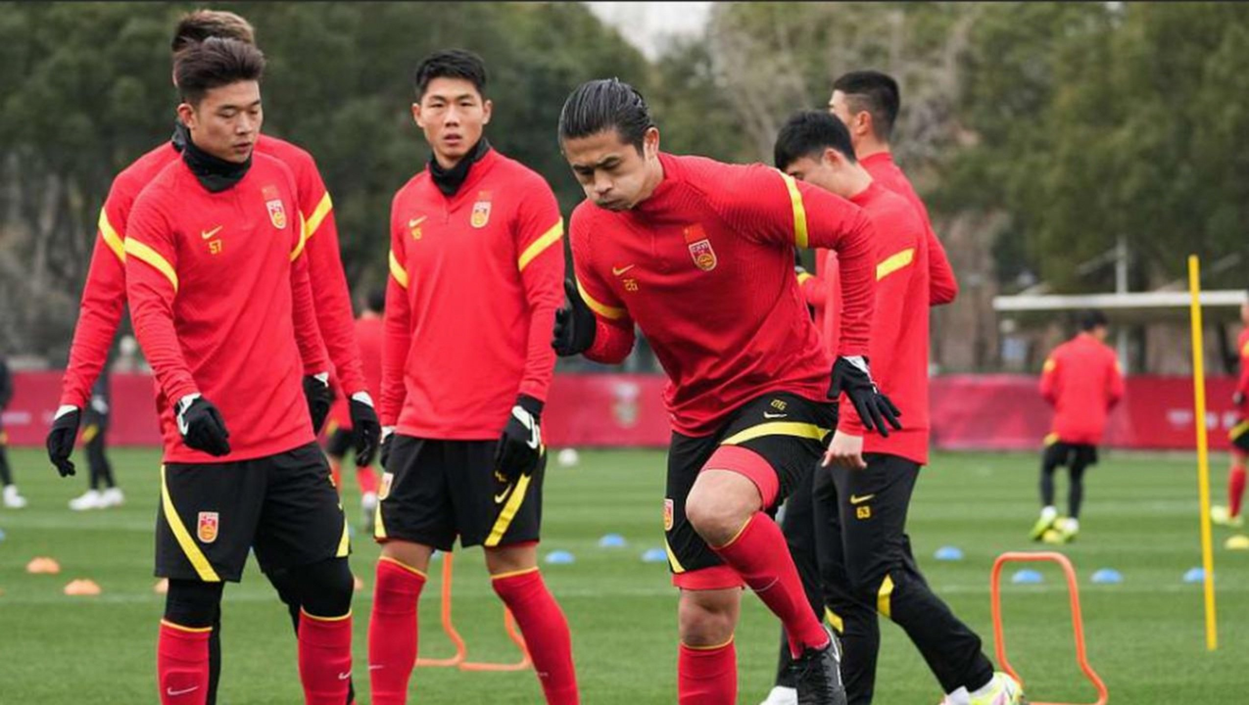 逆风起势：最新一元一分斗牛,中国队在关键一战中稳住阵脚